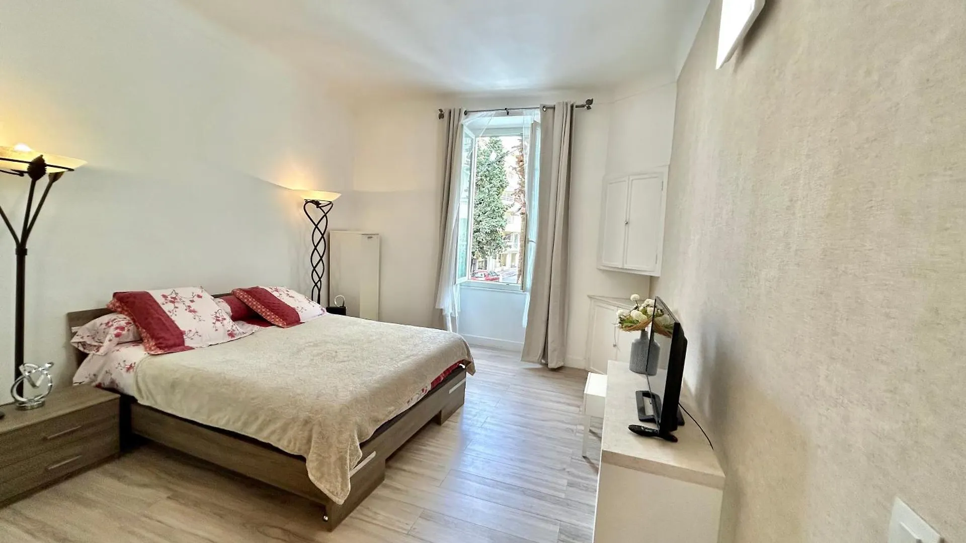 Amiral Courbet Apartment Juan-les-Pins