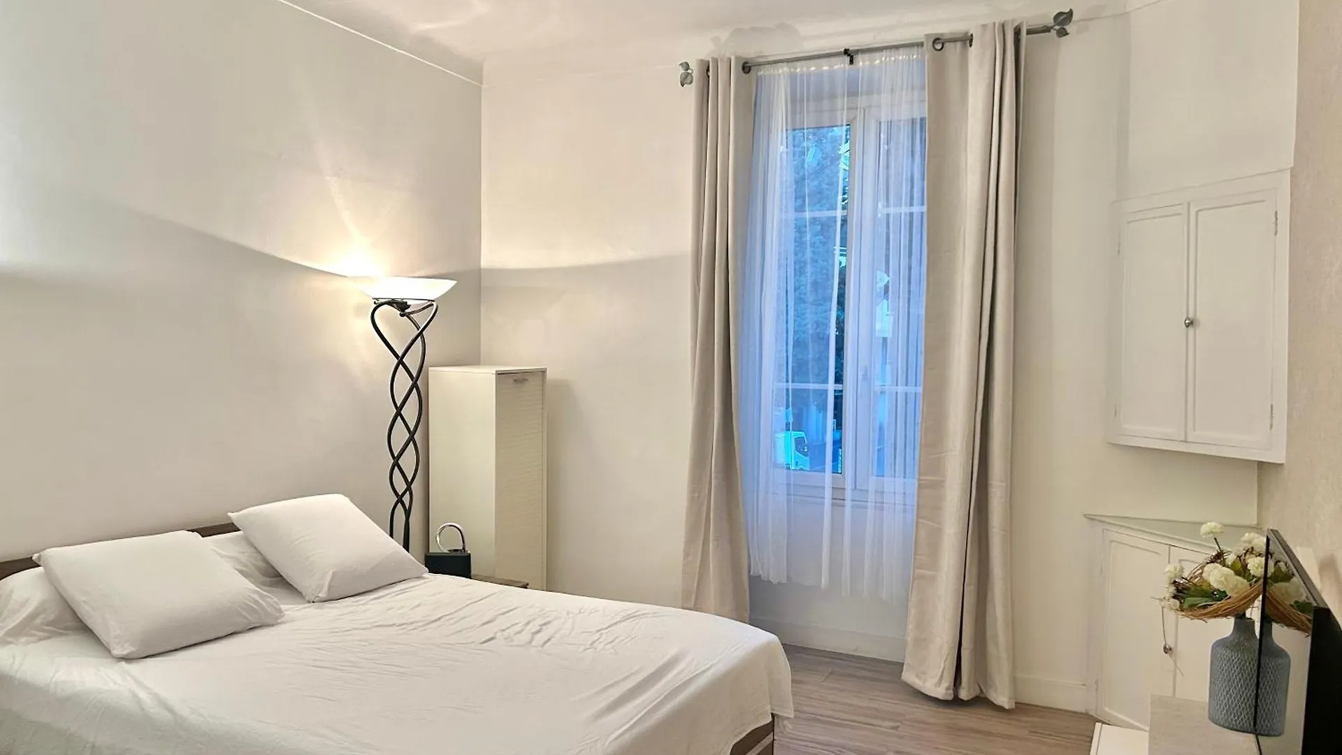 Amiral Courbet Apartment Juan-les-Pins 0*,